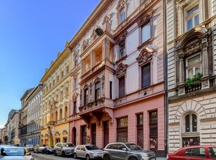 Eladó téglalakásBudapest, VI. kerület, Külső Terézváros, Aradi utca, 3. emelet