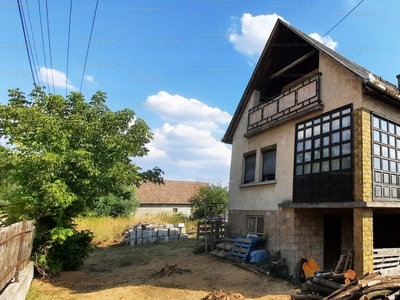 Eladó családi ház - Csörög, Pest megye