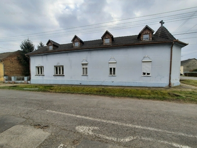 Eladó családi ház - Dombóvár, Vörösmarty utca