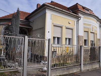 Eladó egy elegáns családi ház nagy telekkel - Miskolc, Csabai kapu - Miskolc, Borsod-Abaúj-Zemplén - Ház