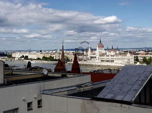 Eladó téglalakás Hunyadi János út, Budapest, I. kerület