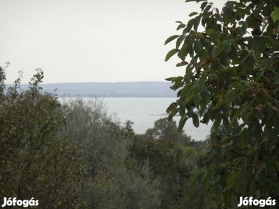 Balatonfűzfőn Panorámás telek