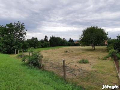 Szirmabesenyőn óriási, 3593 m2-es belterületi telek!