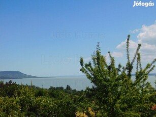 Balatongyöröki ház csodálatos panorámával eladó