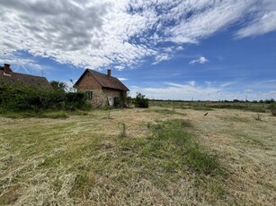 Eladó telek Nagykőrös