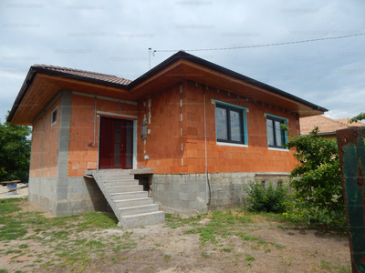 Eladó családi ház - Áporka, Pest megye