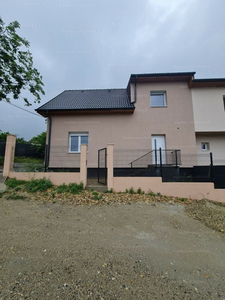 Eladó családi ház - Mogyoród, Őzgida utca