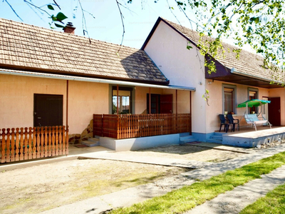 Eladó családi ház - Nagykőrös, Balaton utca