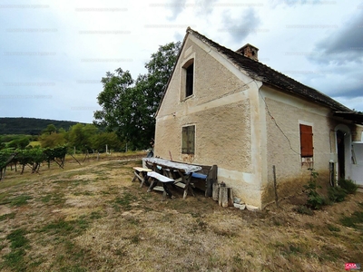 Eladó pince, présház - Pécsely, Veszprém megye