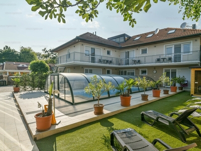 Eladó szálloda, hotel, panzió - Balatonlelle, Napsugár utca