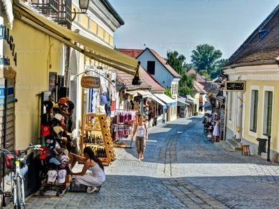 Eladó utcai bejáratos üzlethelyiség - Szentendre, Óváros