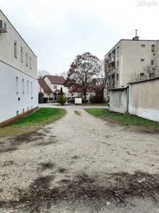 Garázs kiadó a Thomass Mann utca környékén. - Debrecen, Hajdú-Bihar - Garázs