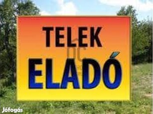 Eladó 55 nm-es telek frekventált helyen a belvároshoz közel