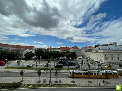 Kiadó lakásban iroda - VII. kerület, Madách Imre tér