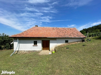 Eladó Várvölgyön panorámás zártkerti telek