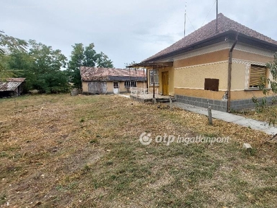 Tiszakécske, ingatlan, ház, 92 m2, 13.900.000 Ft