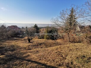 Eladó telek Budaörs