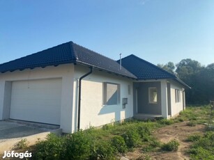 Veresegyház, Weselényi Miklós utca, 121 m2-es, 2 generációs, családi