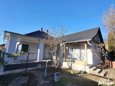 Kiskunhalas, Tesco közelében felújított családi ház eladó