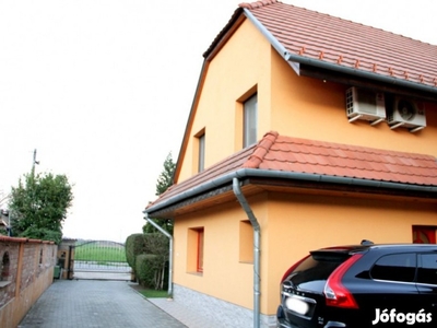 Velence, Nadapi út, 176 m2-es, családi ház, 5 szobás, felújított /