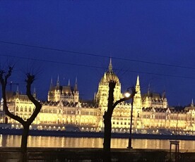 Eladó részlegesen felújított lakás - Budapest II. kerület