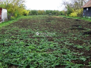 Eladó telek - Pusztaszabolcs