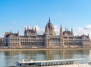 Eladó téglalakásBudapest, II. kerület, földszint