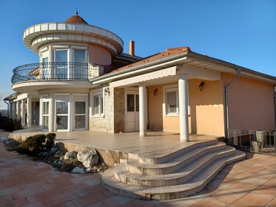 Eladó családi ház Győrújbarát, Veres Péter