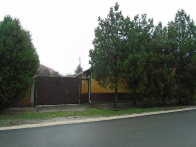 Eladó családi ház Tiszakécske, Városközpont utca