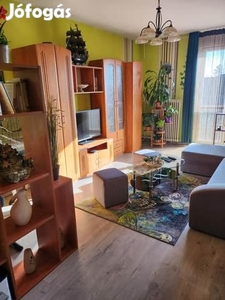 Butiksoron másfélszobás lakás eladó - Dunaújváros