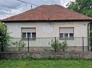Eladó családi ház Lőrinci, Vörösmarty Mihály utca