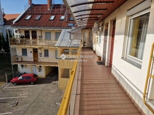Eladó téglalakás Baja, Deák Ferenc utca, 2. emelet