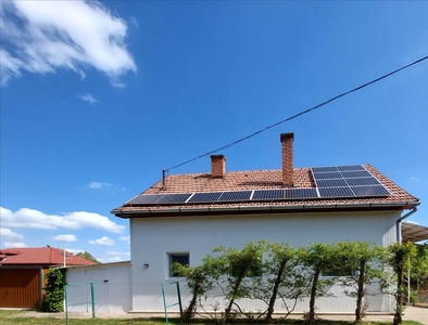 Eladó újszerű állapotú nyaraló - Cserkeszőlő