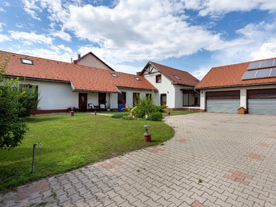 Taksony, ingatlan, ház, 250 m2, 159.900.000 Ft