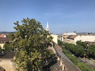 Eladó téglalakás Budapest, IX. kerület, Tetőtér