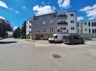 Eladó téglalakás Szolnok, 2. emelet