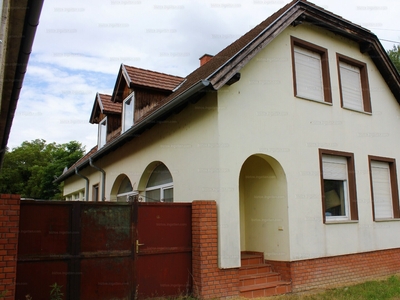 Eladó családi ház - Sarród, Győr-Moson-Sopron megye