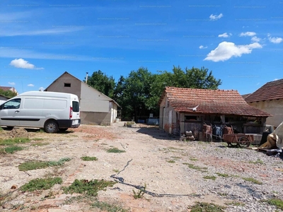 Eladó lakóövezeti telek - Mindszent, Központ