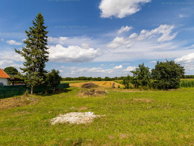 Eladó lakóövezeti telek - Pereszteg, Győr-Moson-Sopron megye