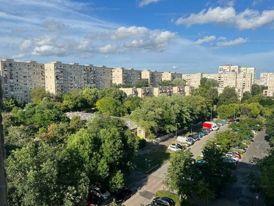 Eladó panel lakás - III. kerület, Békásmegyeri lakótelep hegy felől