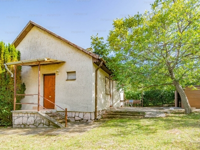 Eladó üdülőházas nyaraló - Szentendre, Pest megye