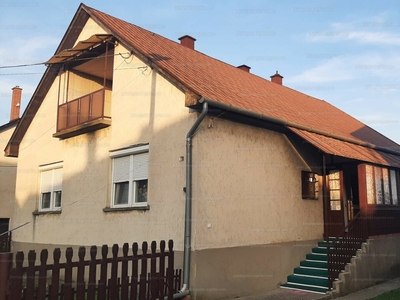 Eladó családi ház - Forró, Jókai utca 57.