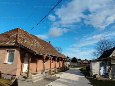 Eladó családi ház - Pilis, Városközpont