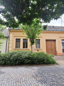 Eladó családi ház - Tolna, Árpád utca 18.