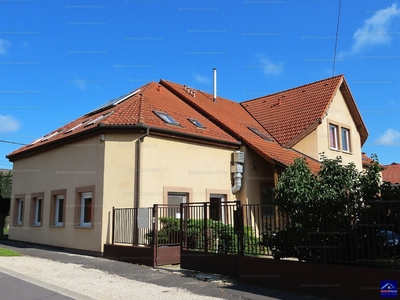 Eladó családi ház - Zalaegerszeg, Belváros