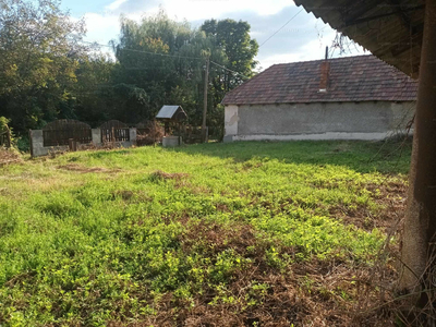 Eladó lakóövezeti telek - Kesztölc, Ady Endre utca