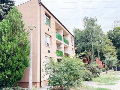 Eladó tégla lakás - Szolnok, Kassák Lajos utca