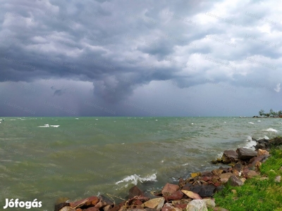 BALATONSZEMESEN PANORÁMÁS SAJÁT VIZPARTOS ÚJ ÉPITÉSŰ LAKÁSOK ELADÓK!