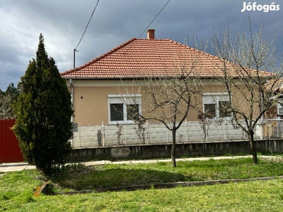 Polgáron, Széchenyi utcán családi ház eladó