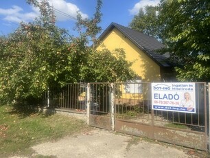 Eladó családi házTata, földszint